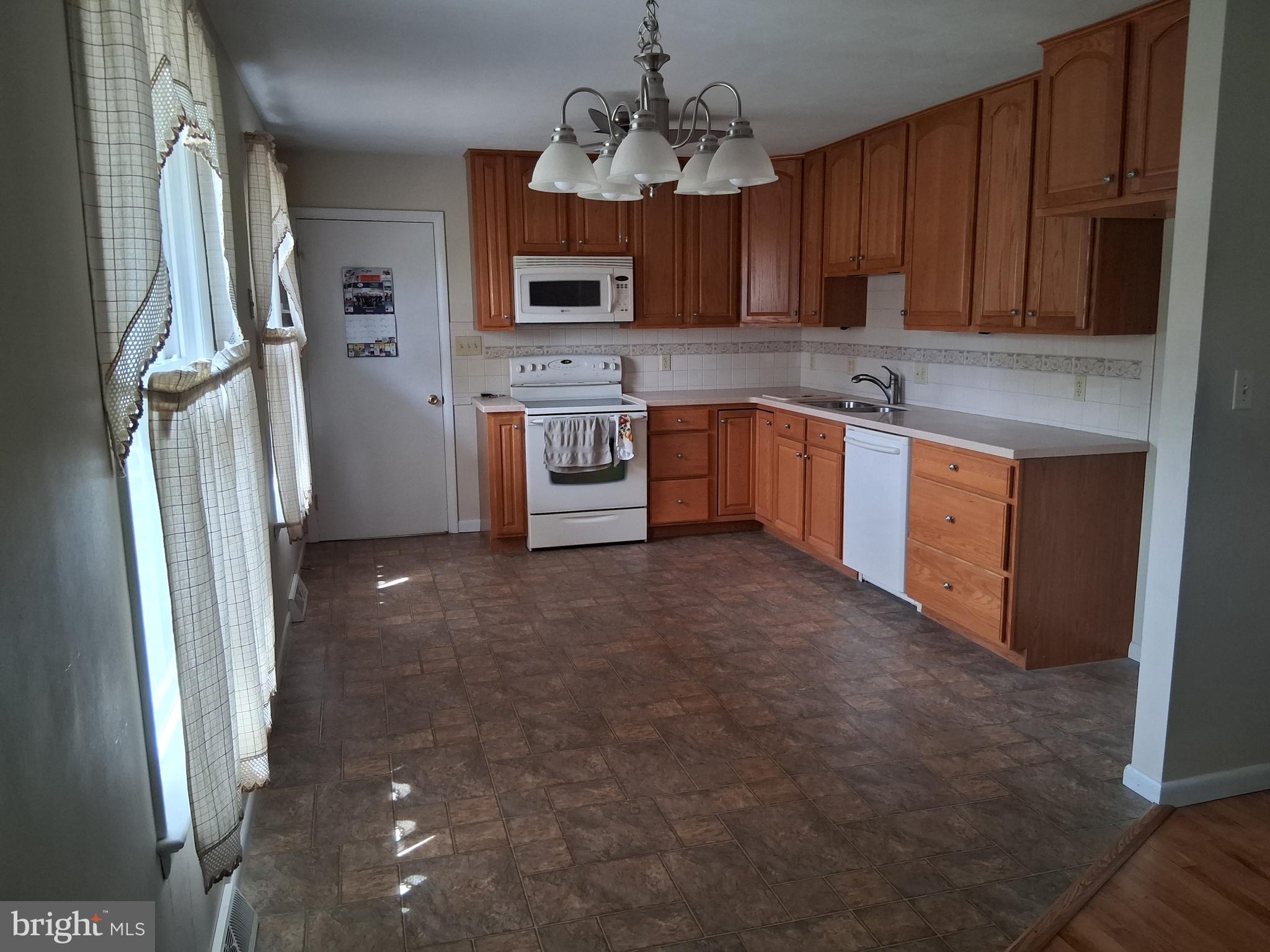 2014 Randall Road Enola, PA 17025 - Photo 19 of 37 kitchen - dnig area