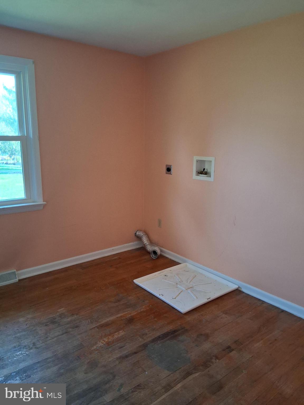 2014 Randall Road Enola, PA 17025 - Photo 34 of 37 BR2 - washer/dryer hook-up