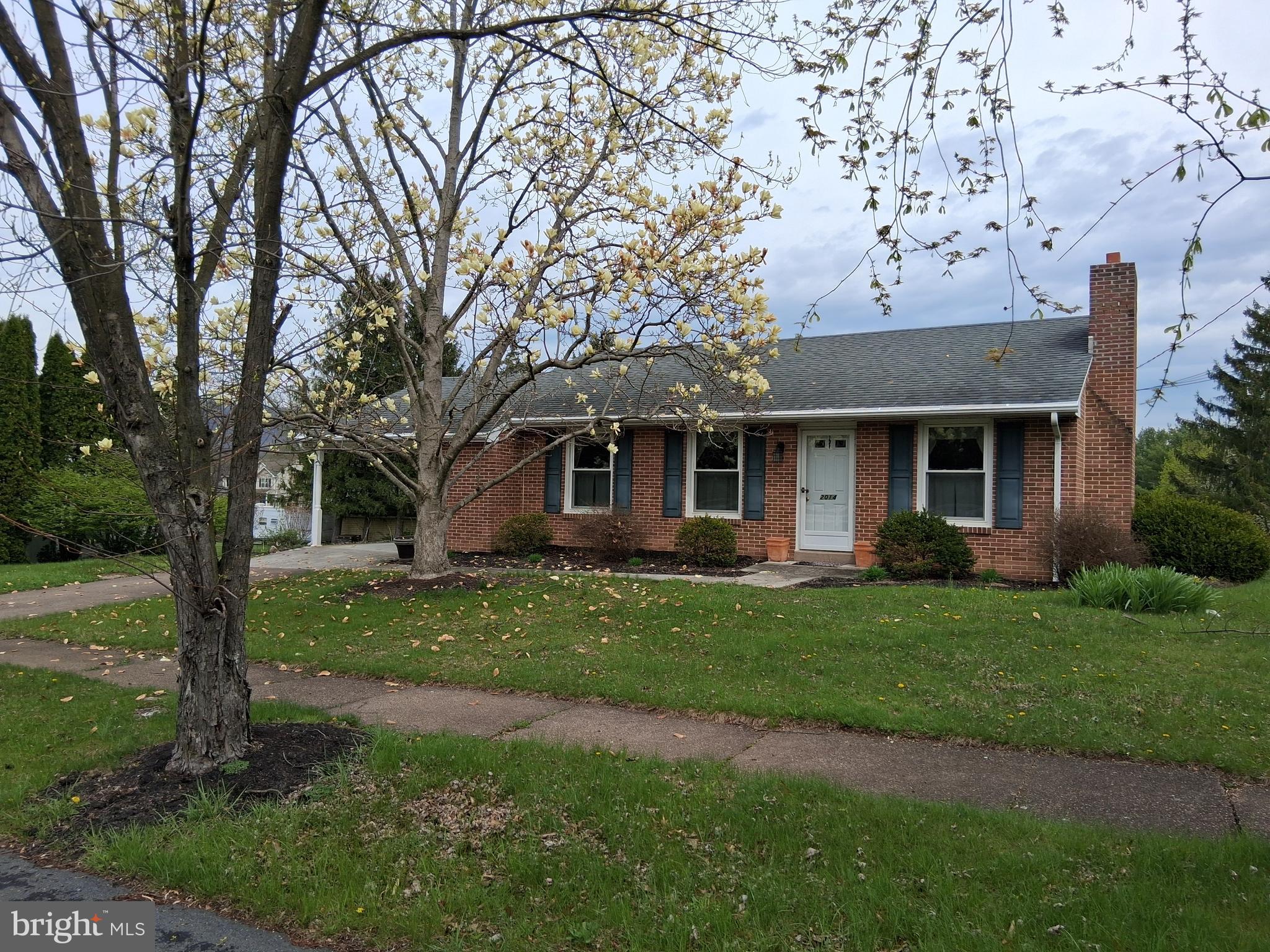 2014 Randall Road Enola, PA 17025 - Photo 5 of 37 front side
