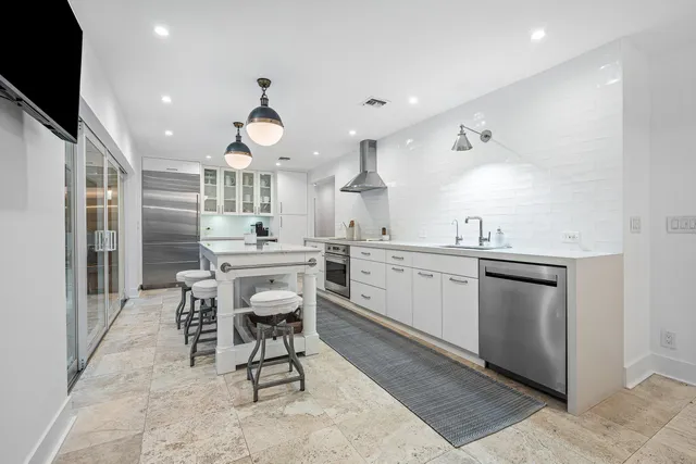 $9,999,000 | 5910 Old Ocean Boulevard, Ocean Ridge, FL 33435