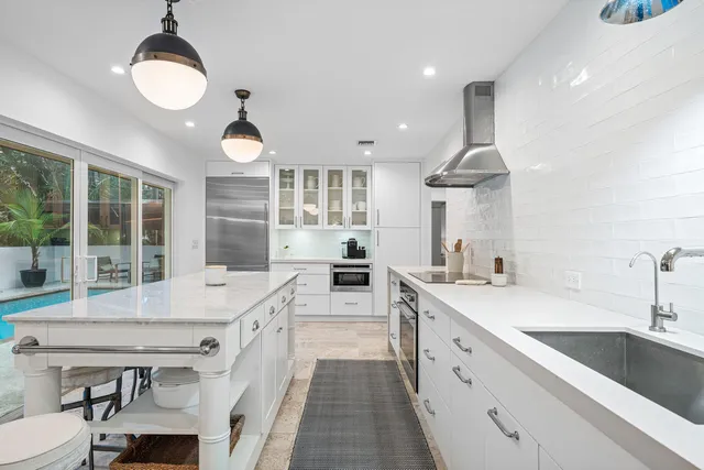 $9,999,000 | 5910 Old Ocean Boulevard, Ocean Ridge, FL 33435