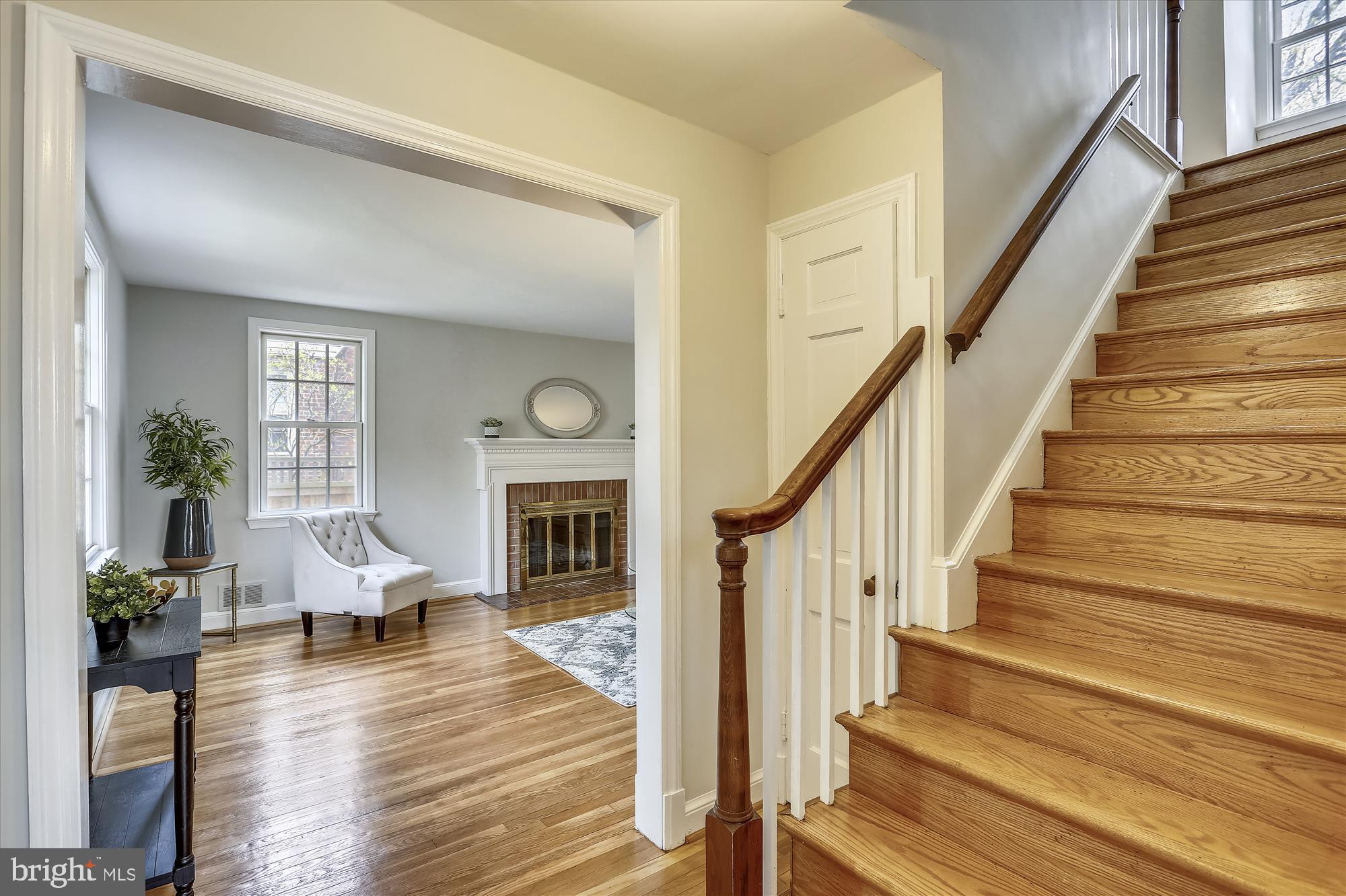 9222 Whitney Street Silver Spring, MD 20901 - Photo 24 of 59 Foyer