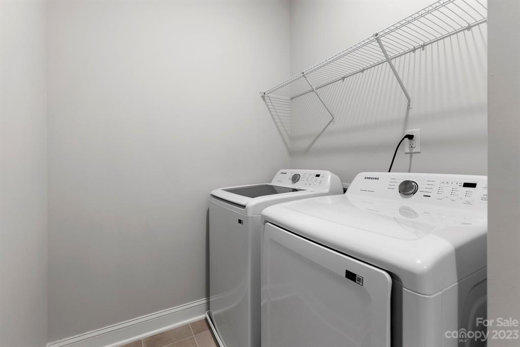 3753 Keyworth Way Lexington, SC 29072 - Photo 10 of 18 a utility room with dryer and washer