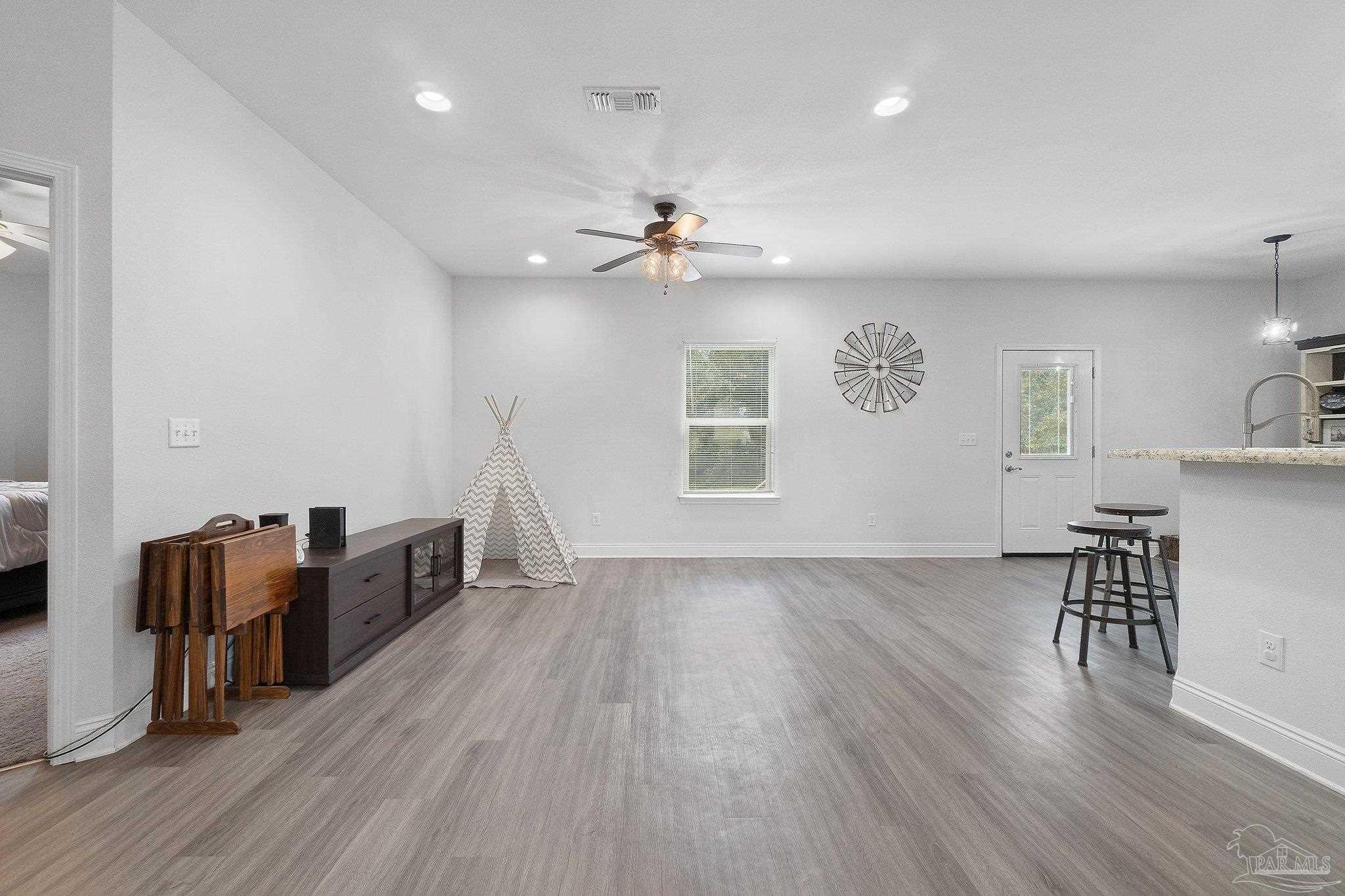 1192 Heathrow Drive Cantonment, FL 32533 - Photo 11 of 36