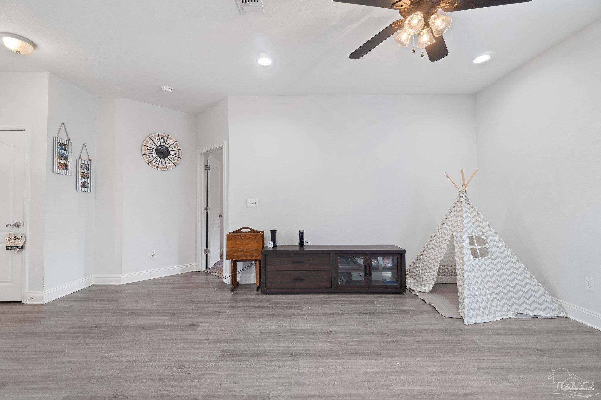 1192 Heathrow Drive Cantonment, FL 32533 - Photo 13 of 36