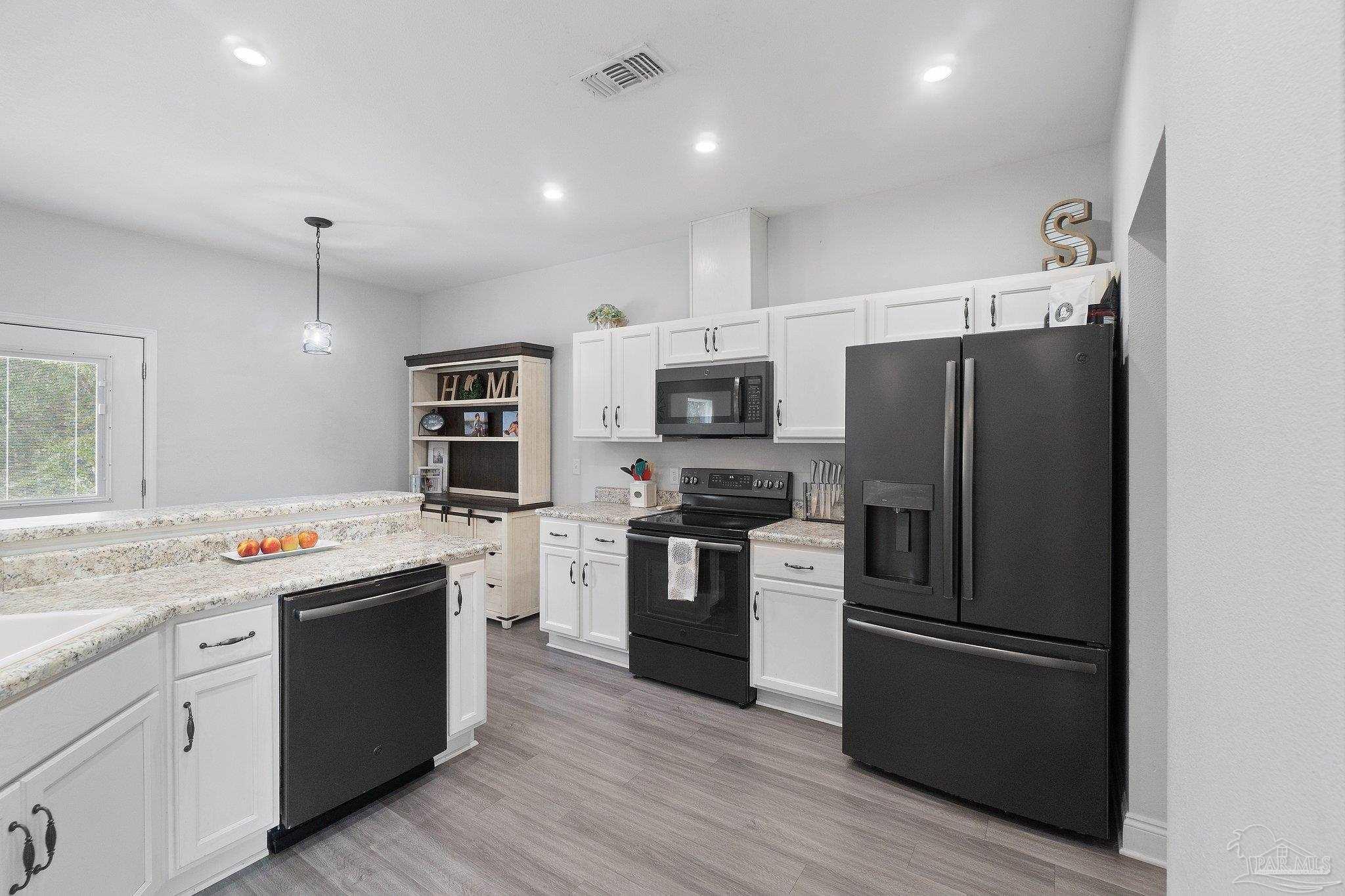 1192 Heathrow Drive Cantonment, FL 32533 - Photo 15 of 36