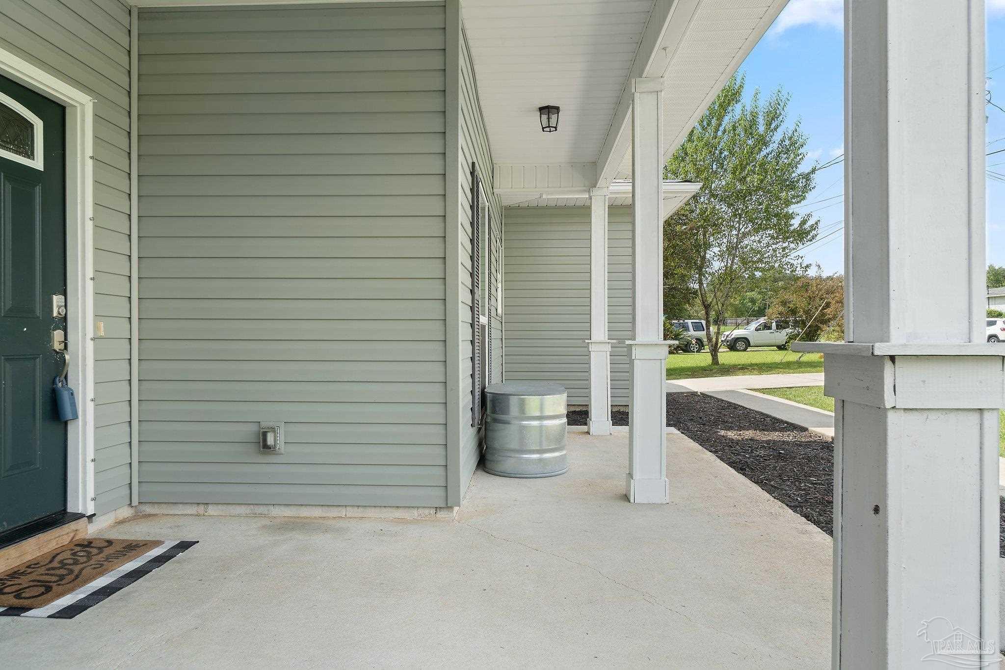 1192 Heathrow Drive Cantonment, FL 32533 - Photo 6 of 36