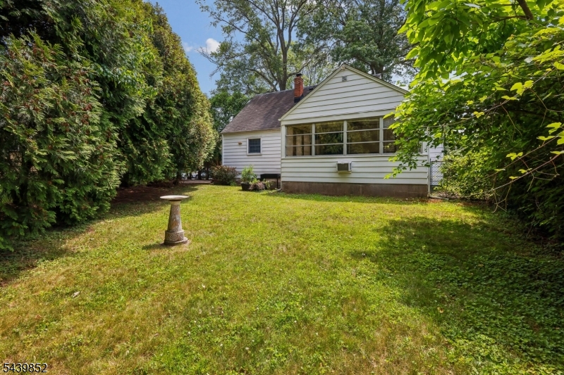 320 Redmont Road North Plainfield, NJ 07063 - Photo 4 of 24