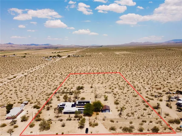 $369,000 | 9635 Anza Trail, Lucerne Valley, CA 92356