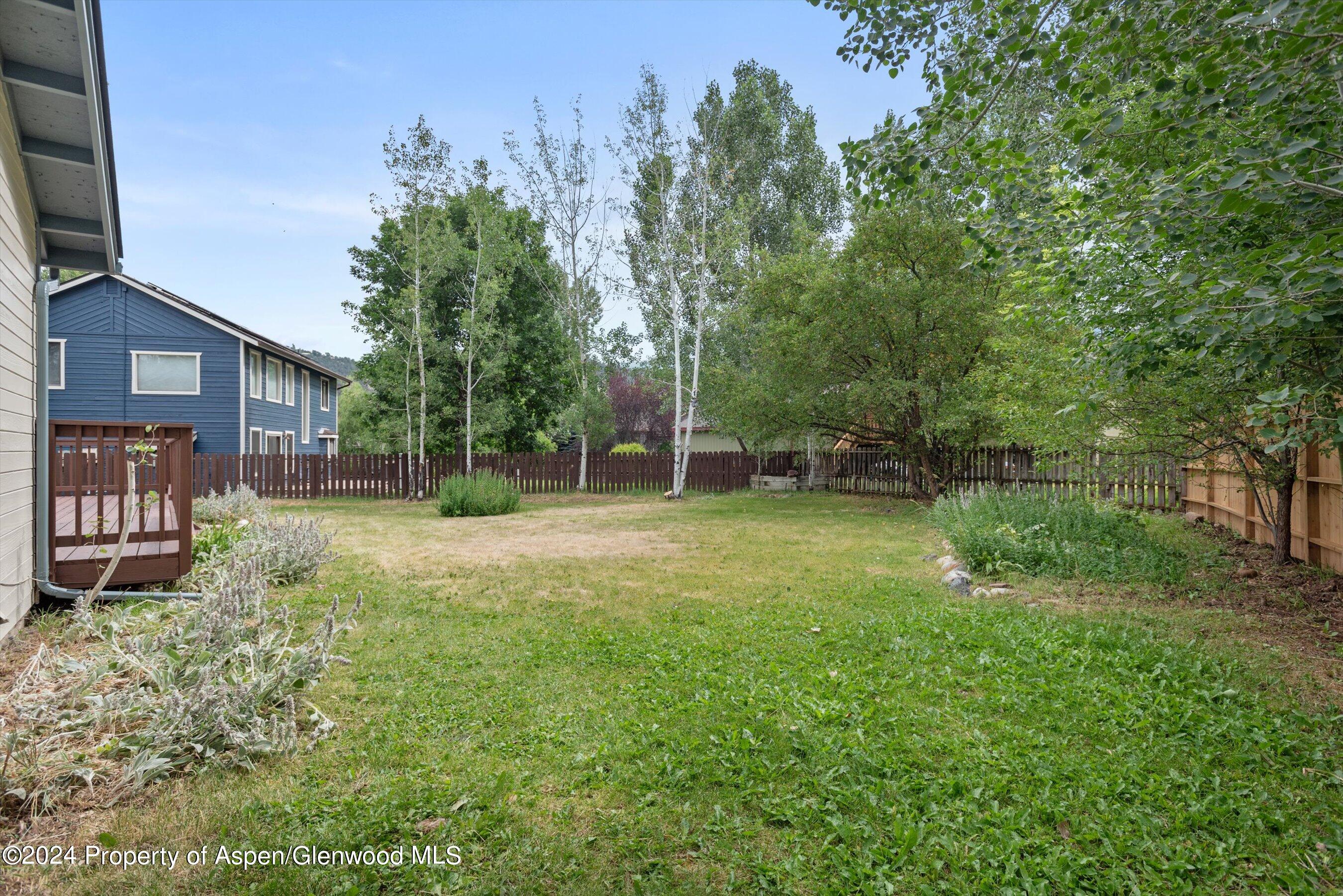 366 Rabbit Road Carbondale, CO 81623 - Photo 18 of 26 nice sized yard