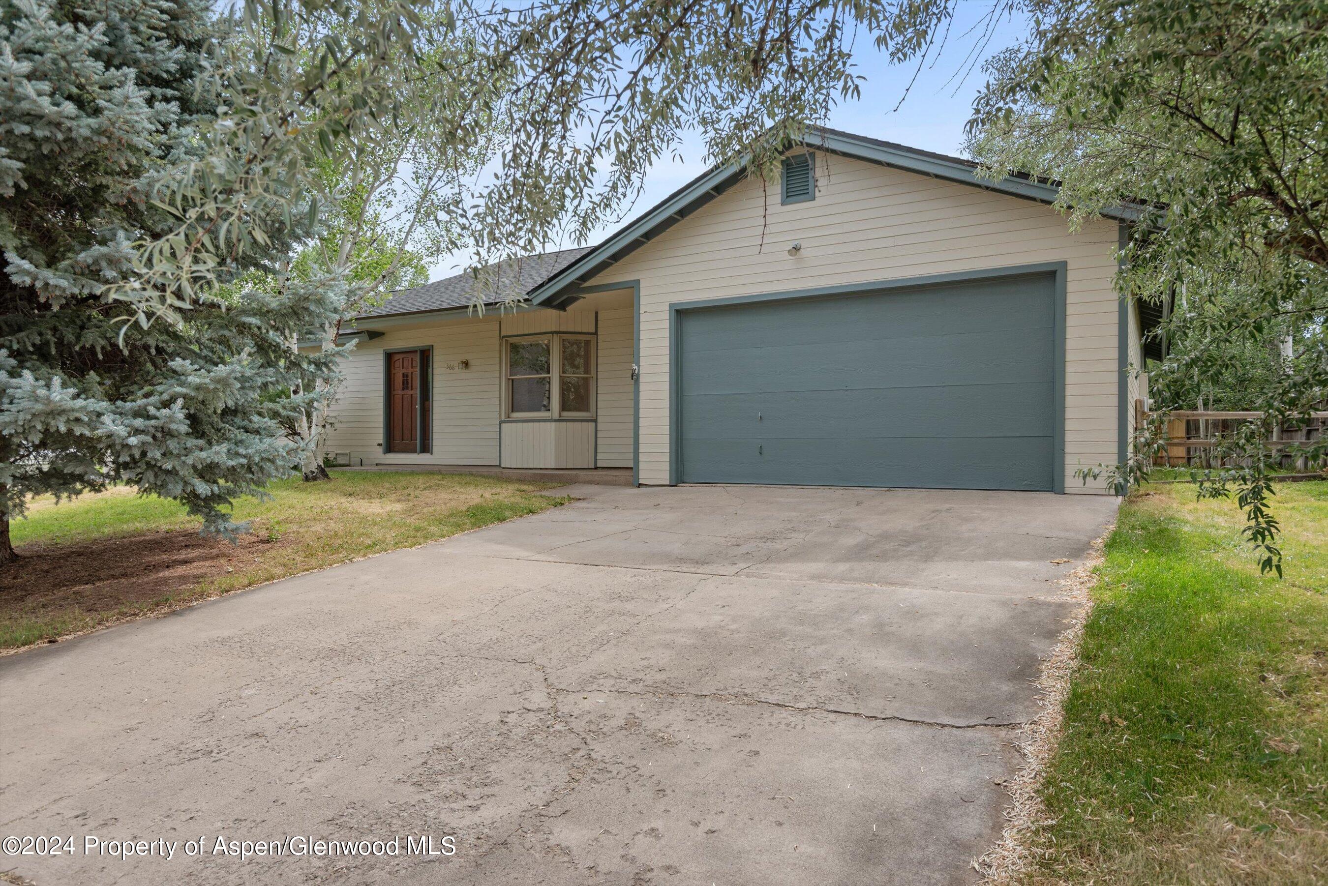366 Rabbit Road Carbondale, CO 81623 - Photo 2 of 26 2 car garage