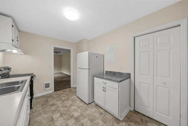 $995 | 443 Gary Hills Drive, Clarksville, TN 37043