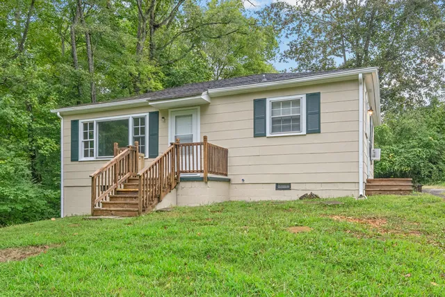 $995 | 443 Gary Hills Drive, Clarksville, TN 37043