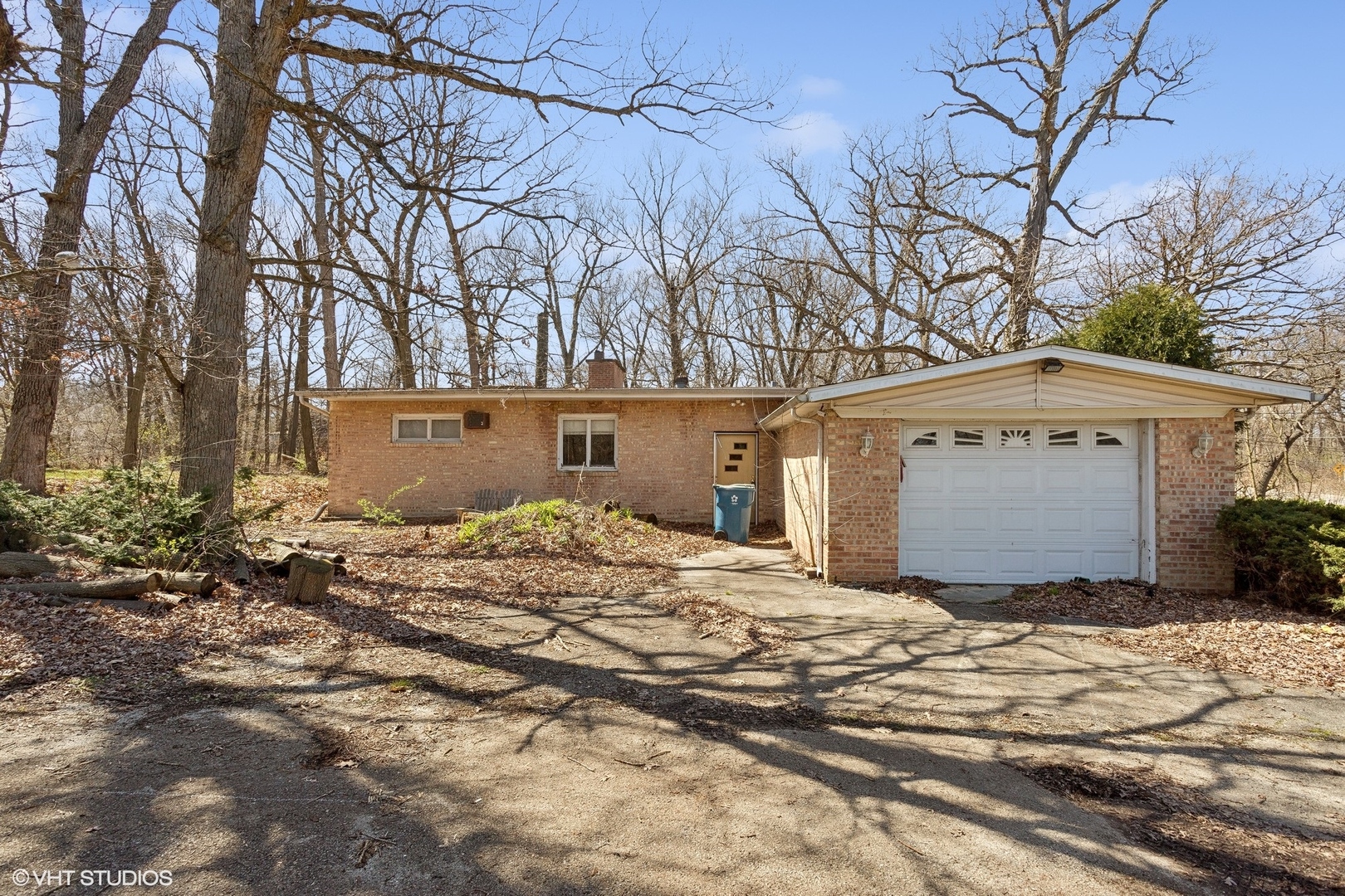 8345 McCarthy Road Palos Park, IL 60464 - Photo 1 of 18 a view of a house with a snow in the yard