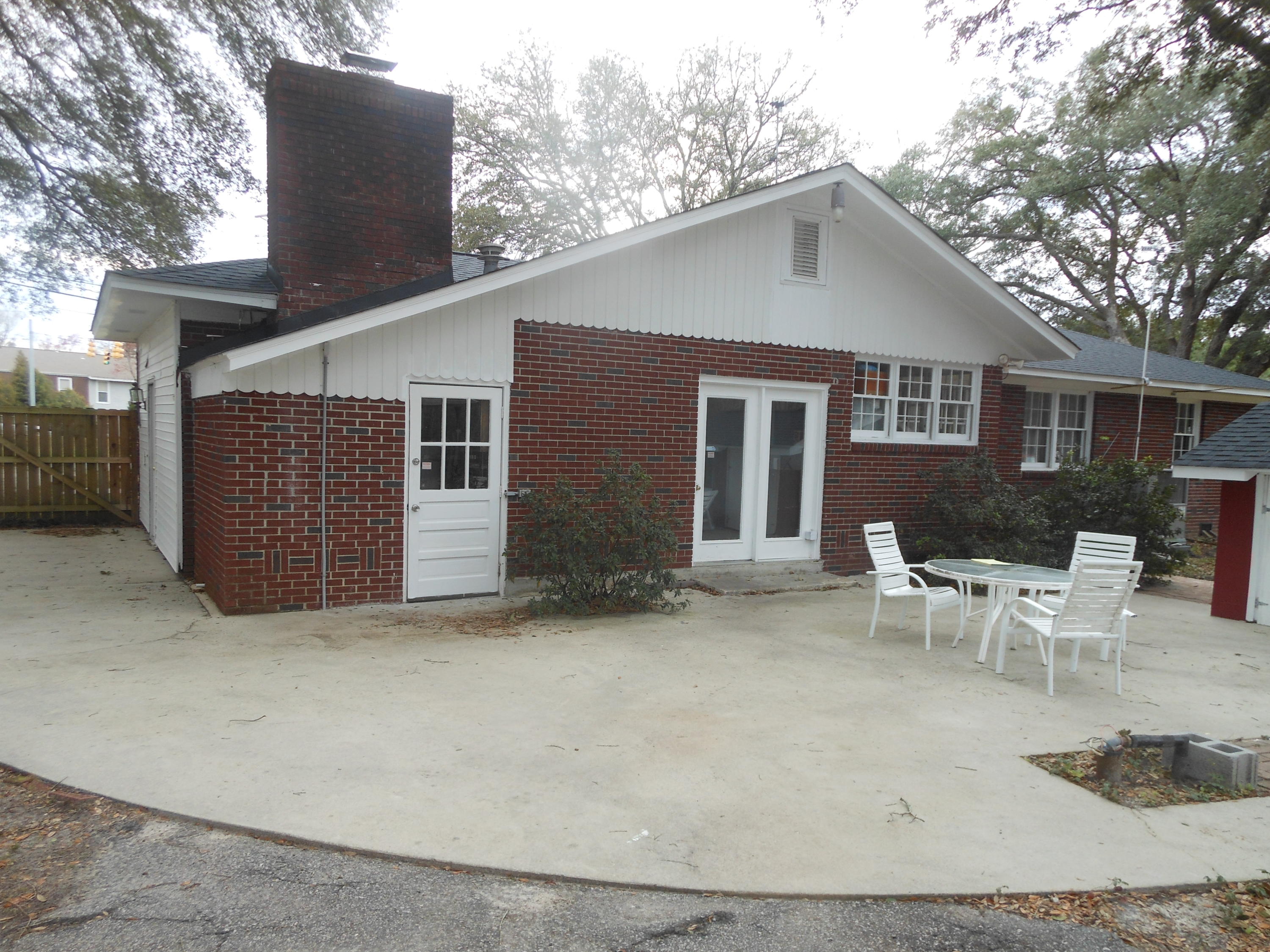 100 West Butternut Road Summerville, SC 29483 - Photo 4 of 34 DSCN1853