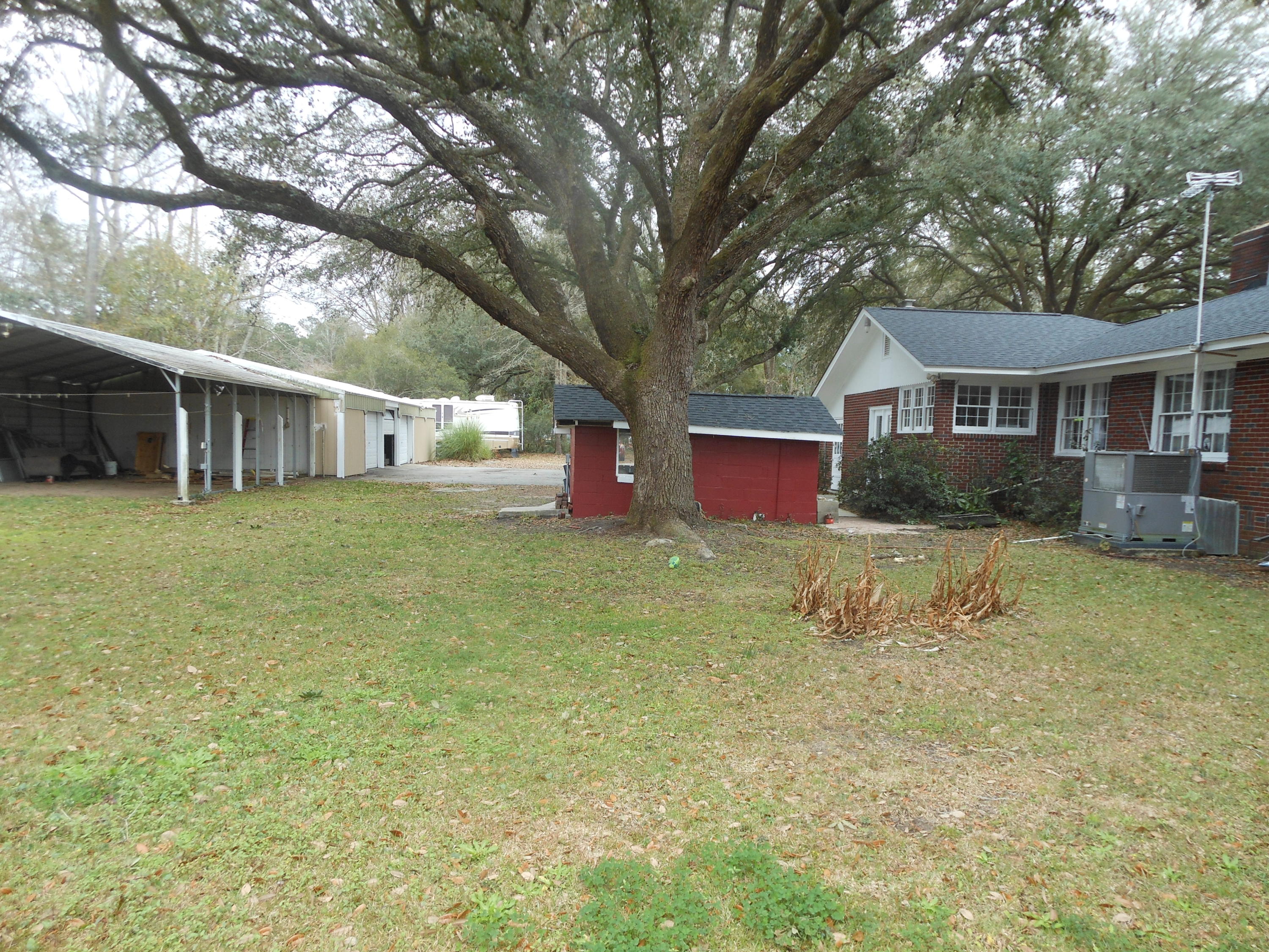 100 West Butternut Road Summerville, SC 29483 - Photo 6 of 34 DSCN1857