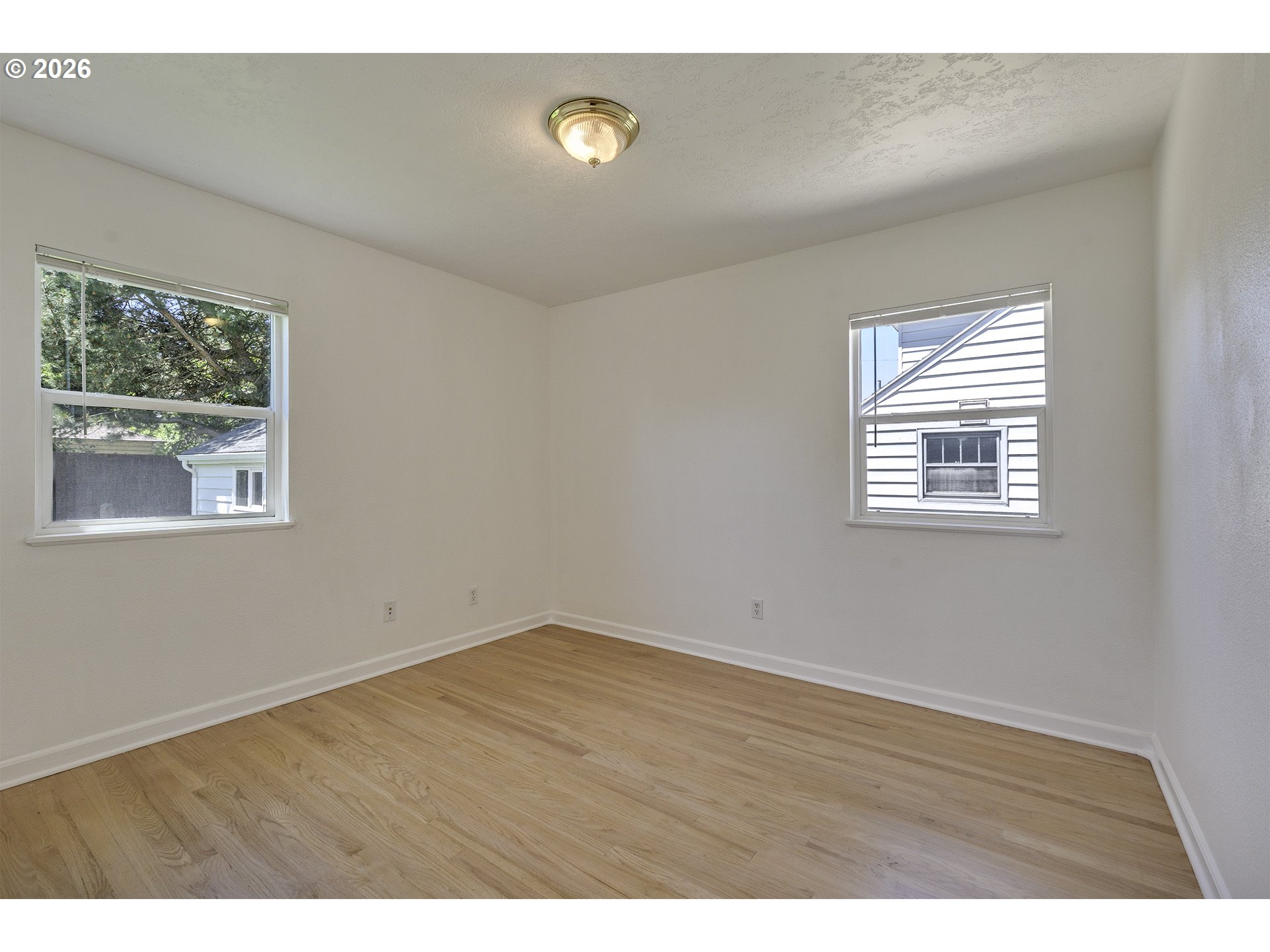 4768 North Yale Street Portland, OR 97203 - Photo 13 of 31