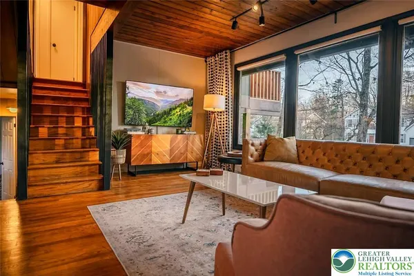 $3,000 | 1242 Shadblow Road, Pocono Summit, PA 18346