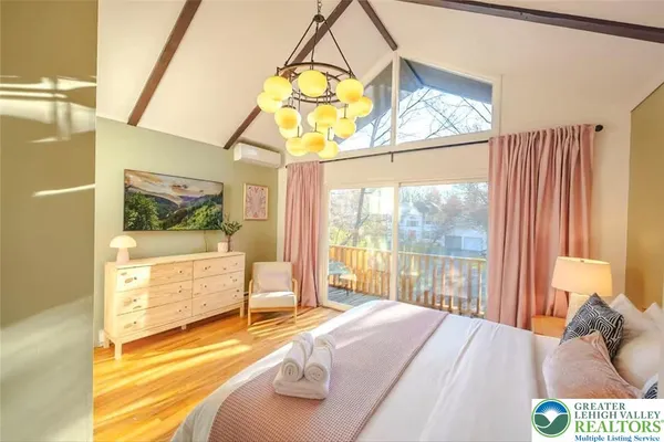 $3,000 | 1242 Shadblow Road, Pocono Summit, PA 18346