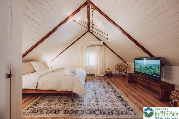 $3,000 | 1242 Shadblow Road, Pocono Summit, PA 18346