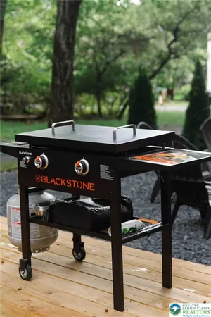 $3,000 | 1242 Shadblow Road, Pocono Summit, PA 18346