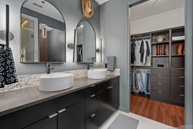 $450,000 | 17902 La Cantera Parkway, Unit 411, San Antonio, TX 78257