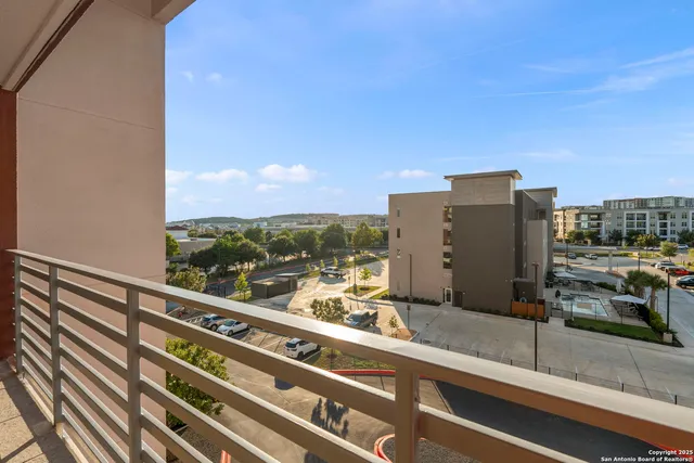 $450,000 | 17902 La Cantera Parkway, Unit 411, San Antonio, TX 78257
