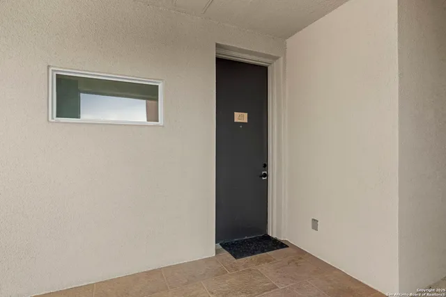 $450,000 | 17902 La Cantera Parkway, Unit 411, San Antonio, TX 78257