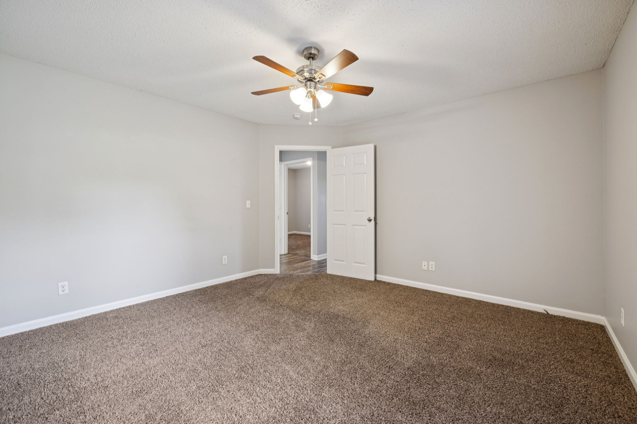 560 Grays Chapel Road Cunningham, TN 37052 - Photo 14 of 25 Gallery Image 14