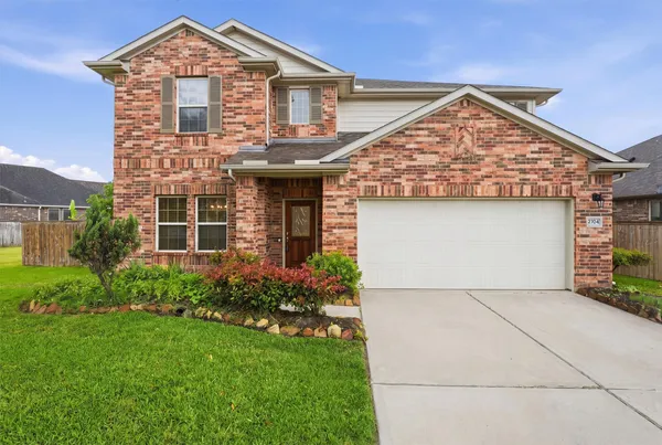 $420,000 | 2704 Baywater Creek Lane, Pearland, TX 77089