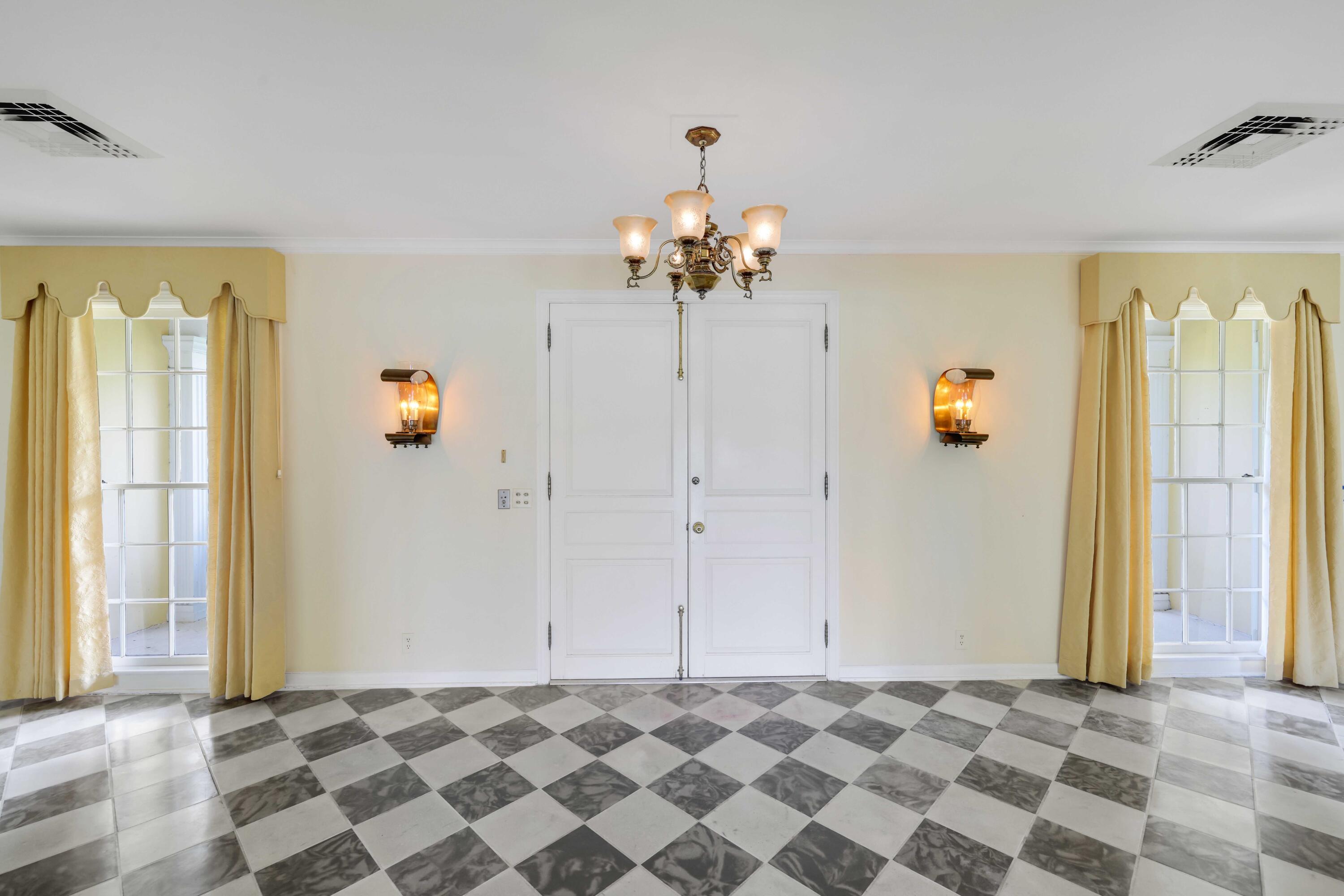 8 Country Road West Boynton Beach, FL 33436 - Photo 4 of 26 Foyer