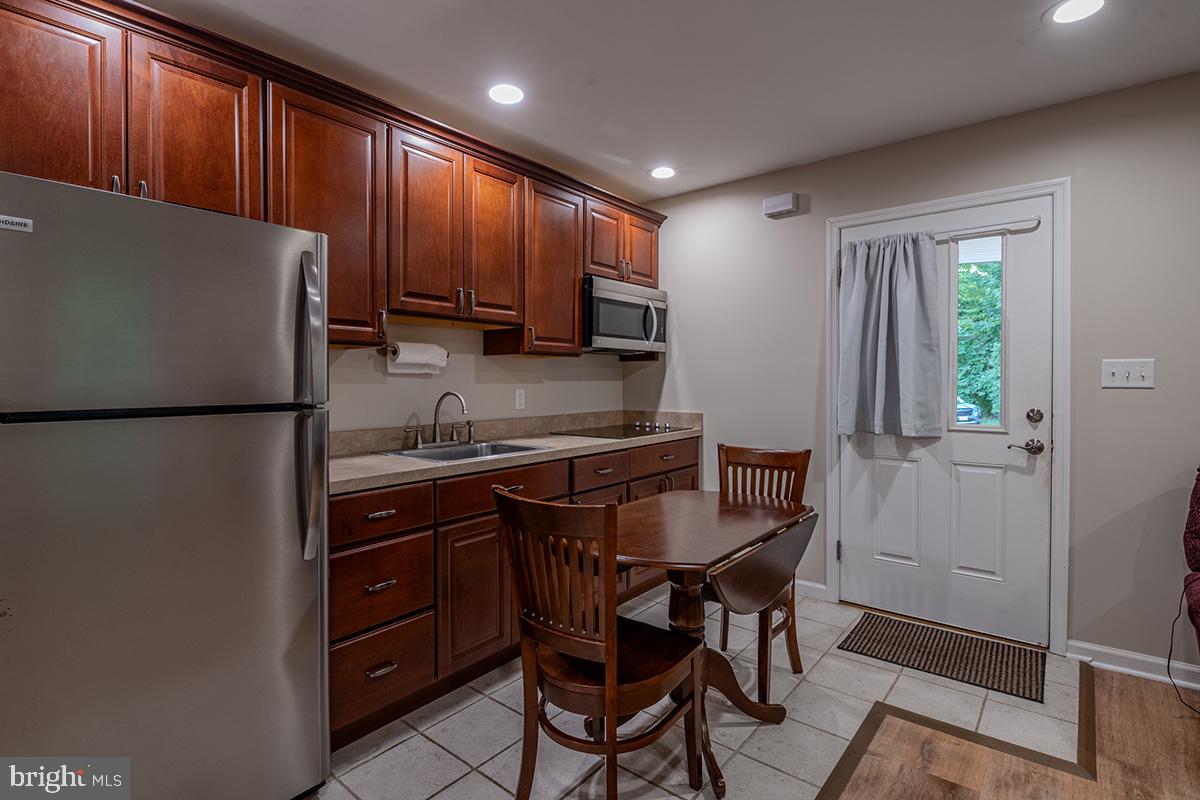 400 Walnut Road Birdsboro, PA 19508 - Photo 28 of 47 Separate in-law suite