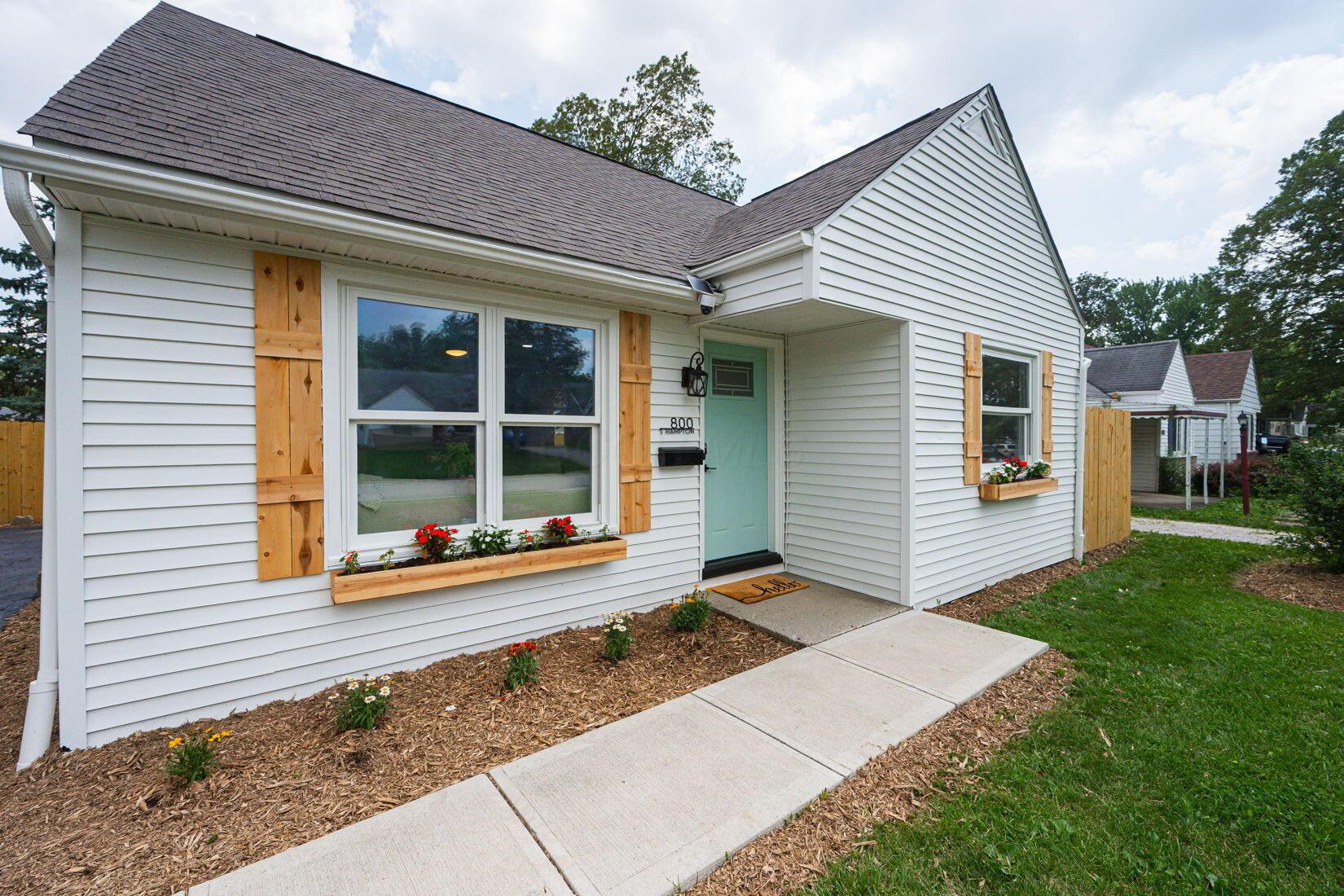 800 South Hampton Road Columbus, OH 43227 - Photo 22 of 25 FRONT OF HOME