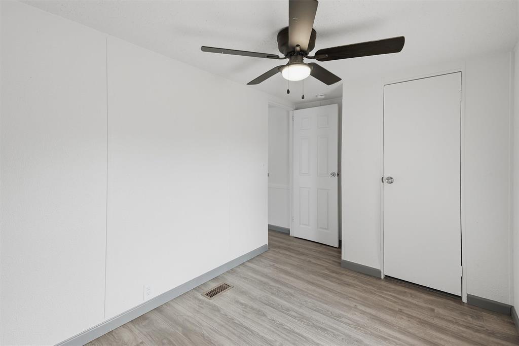 904 Flamingo Road Granbury, TX 76049 - Photo 18 of 23 Gallery Image 18