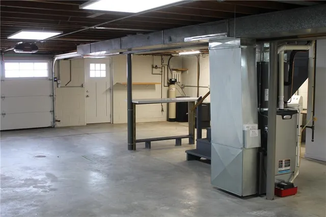 $289,000 | 34 Caribou Circle, St. Joseph, MO 64506