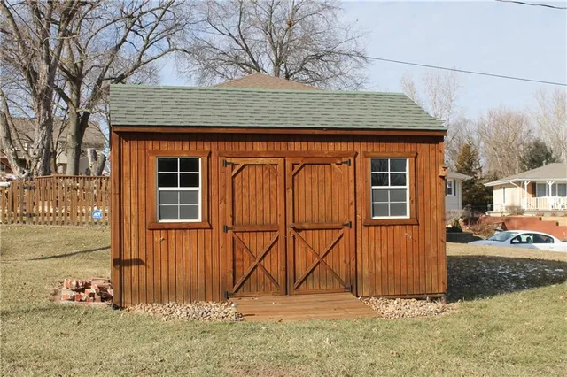 $289,000 | 34 Caribou Circle, St. Joseph, MO 64506