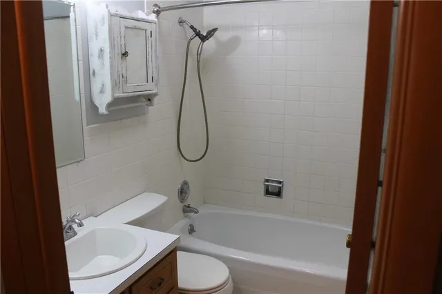 $289,000 | 34 Caribou Circle, St. Joseph, MO 64506