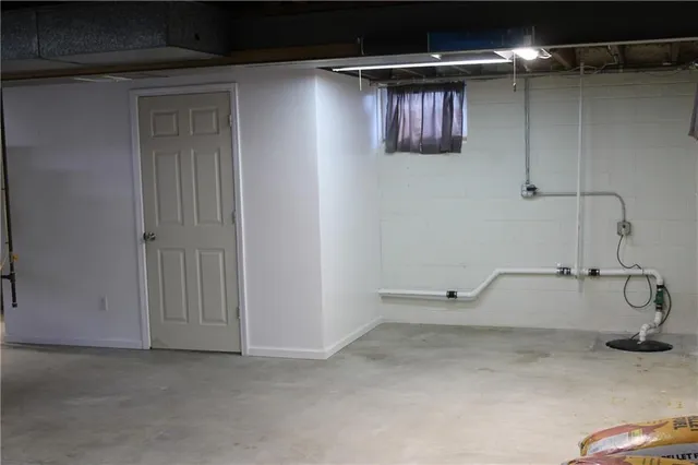 $289,000 | 34 Caribou Circle, St. Joseph, MO 64506