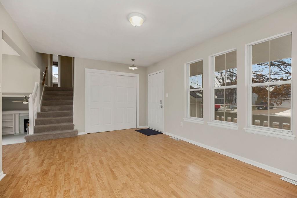 704 Southeast 11th Street Lee's Summit, MO 64081 - Photo 4 of 34