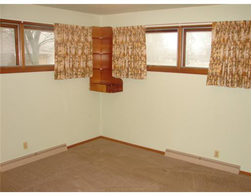 14800 Kelly Road Mishawaka, IN 46544 - Photo 6 of 16