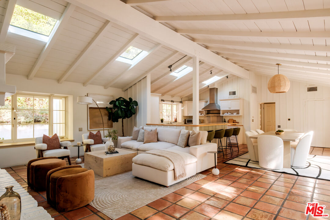 1784 Old Ranch Road Los Angeles, CA 90049 - Photo 1 of 33