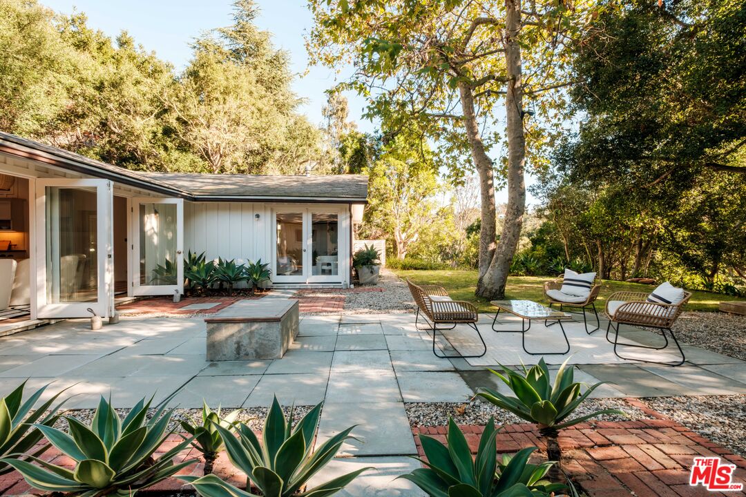 1784 Old Ranch Road Los Angeles, CA 90049 - Photo 15 of 33