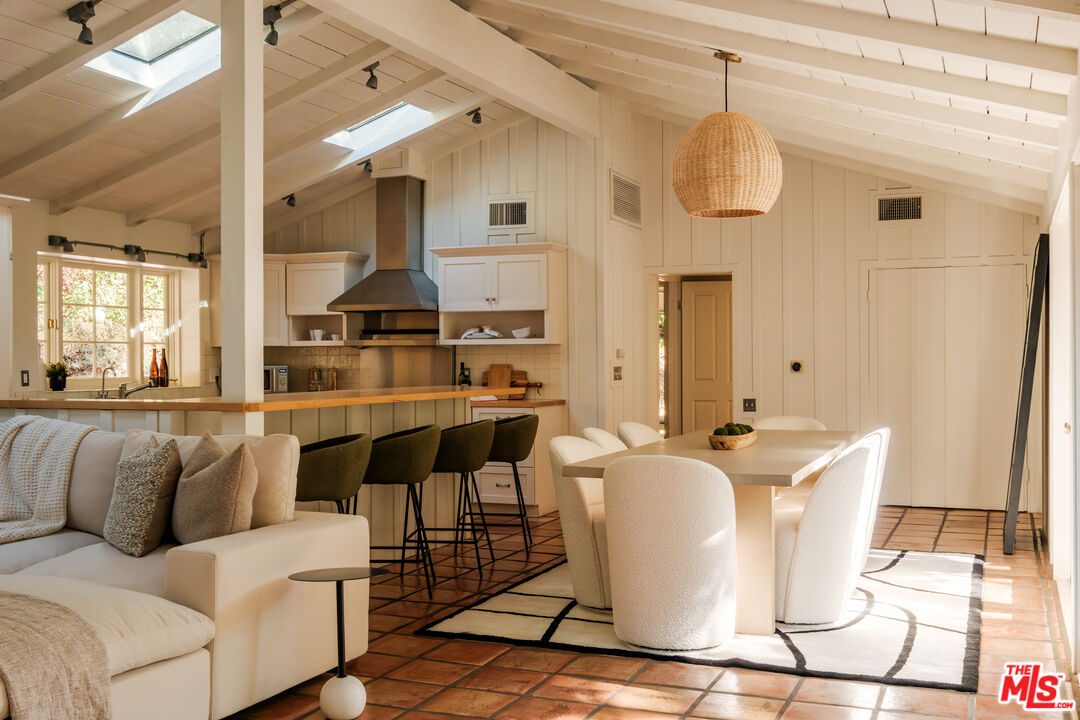 1784 Old Ranch Road Los Angeles, CA 90049 - Photo 8 of 33