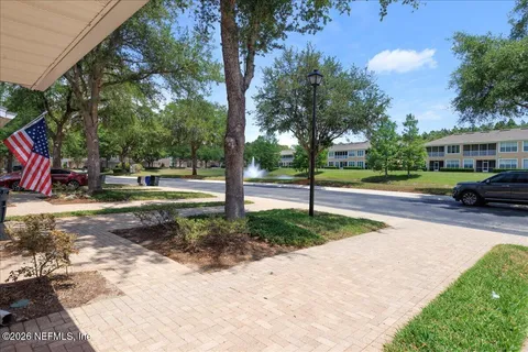 $249,000 | 8521 Little Swift Circle, Unit 34D, Jacksonville, FL 32256