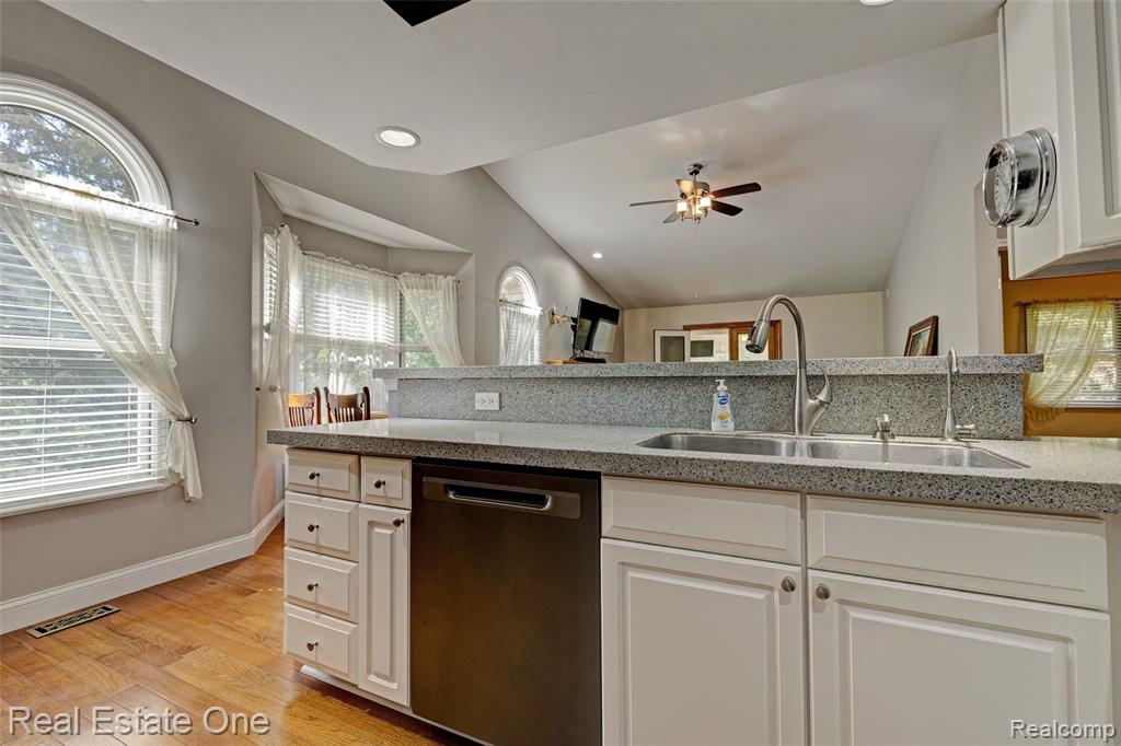 195 Inglewood Court, Unit 26 Linden, MI 48451 - Photo 53 of 60 Gallery Image 53