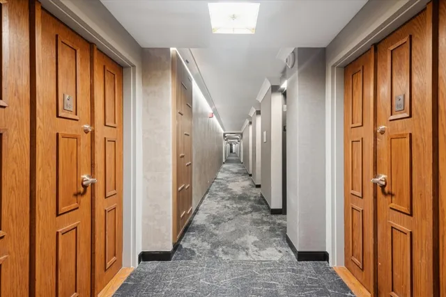 $734,900 | 4170 North Marine Drive, Unit 23L, Chicago, IL 60613