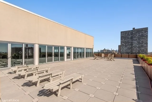 $734,900 | 4170 North Marine Drive, Unit 23L, Chicago, IL 60613