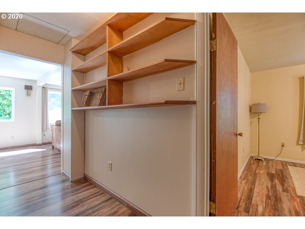 66109 North Bay Road North Bend, OR 97459 - Photo 12 of 29 Gallery Image 12