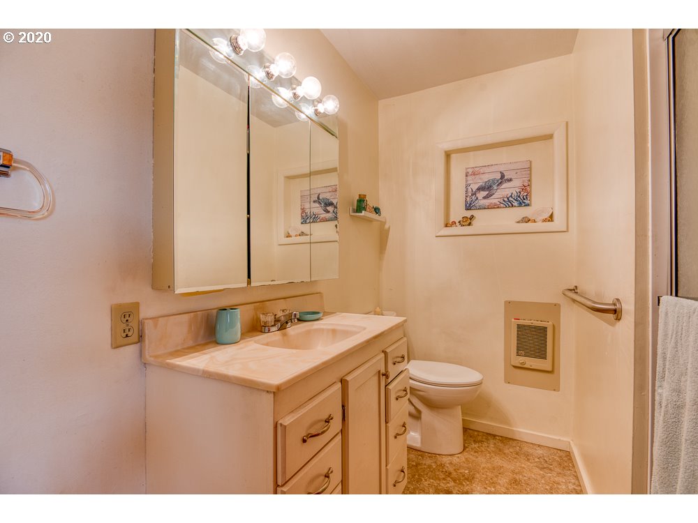 66109 North Bay Road North Bend, OR 97459 - Photo 14 of 29 Gallery Image 14