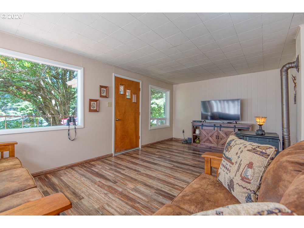 66109 North Bay Road North Bend, OR 97459 - Photo 9 of 29 Gallery Image 9